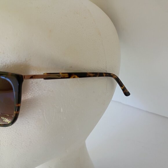 Ted Baker Sunglasses B587 Tortoise With Gold Complete Authentic Case Cloth EUC main image 8